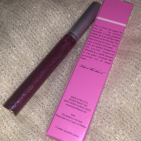 JESSICA SIMPSON Dessert Kissable Lipgloss NEW - Picture 14 of 16
